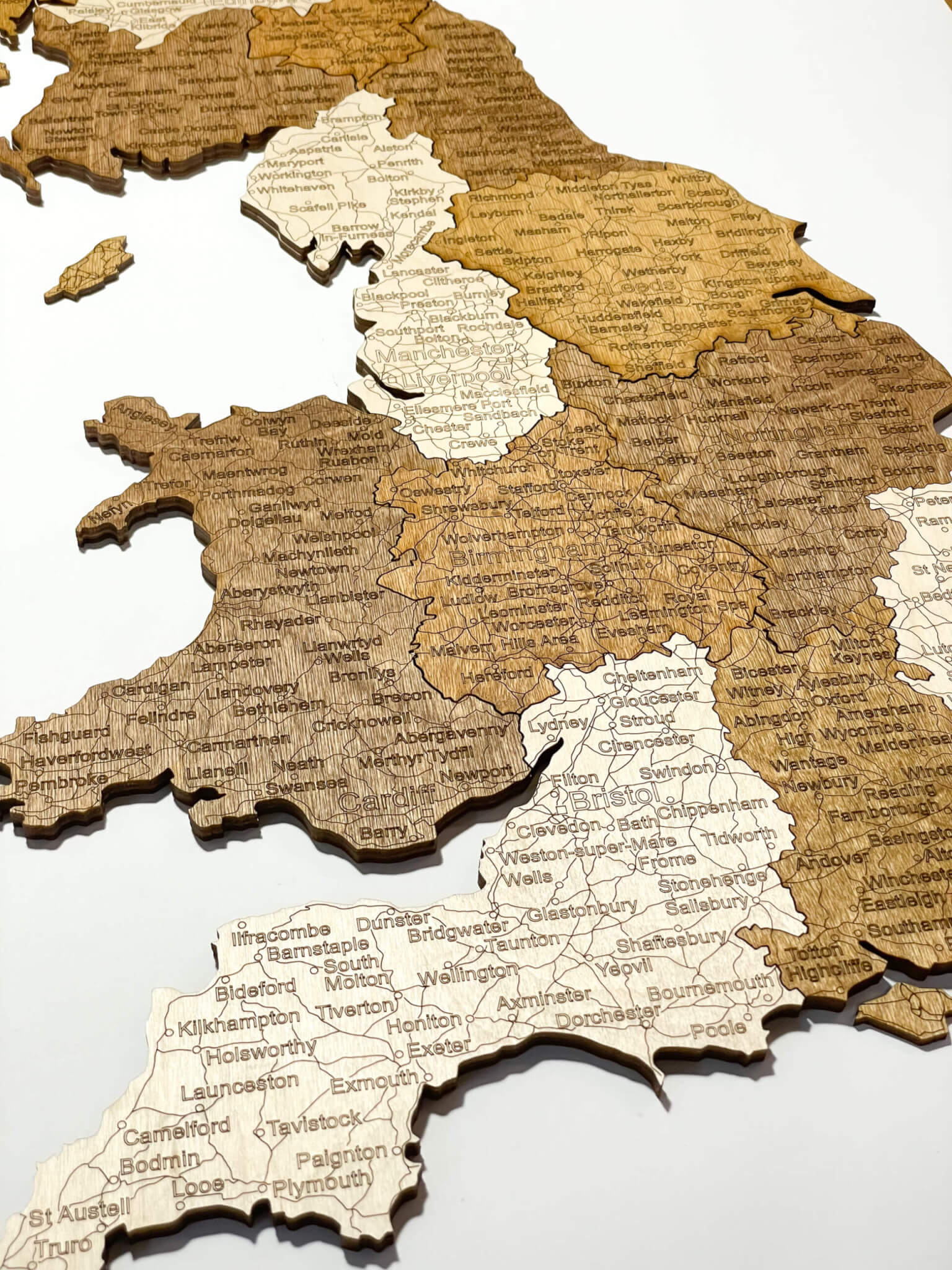 Pays de Galles - Carte en bois du Royaume-Uni - détail